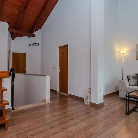 Lucic By Interhome بيت للعطل *