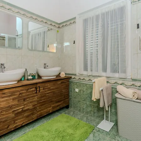 Lucic By Interhome Feriehus Zaton (Zadar)