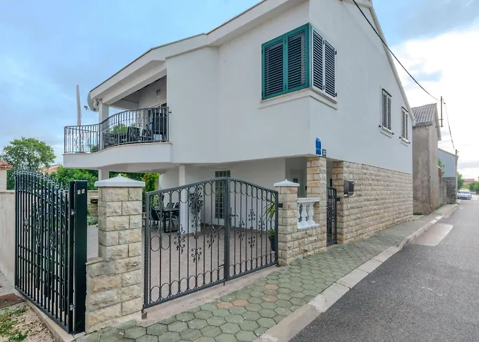 بيت للعطل Lucic By Interhome *